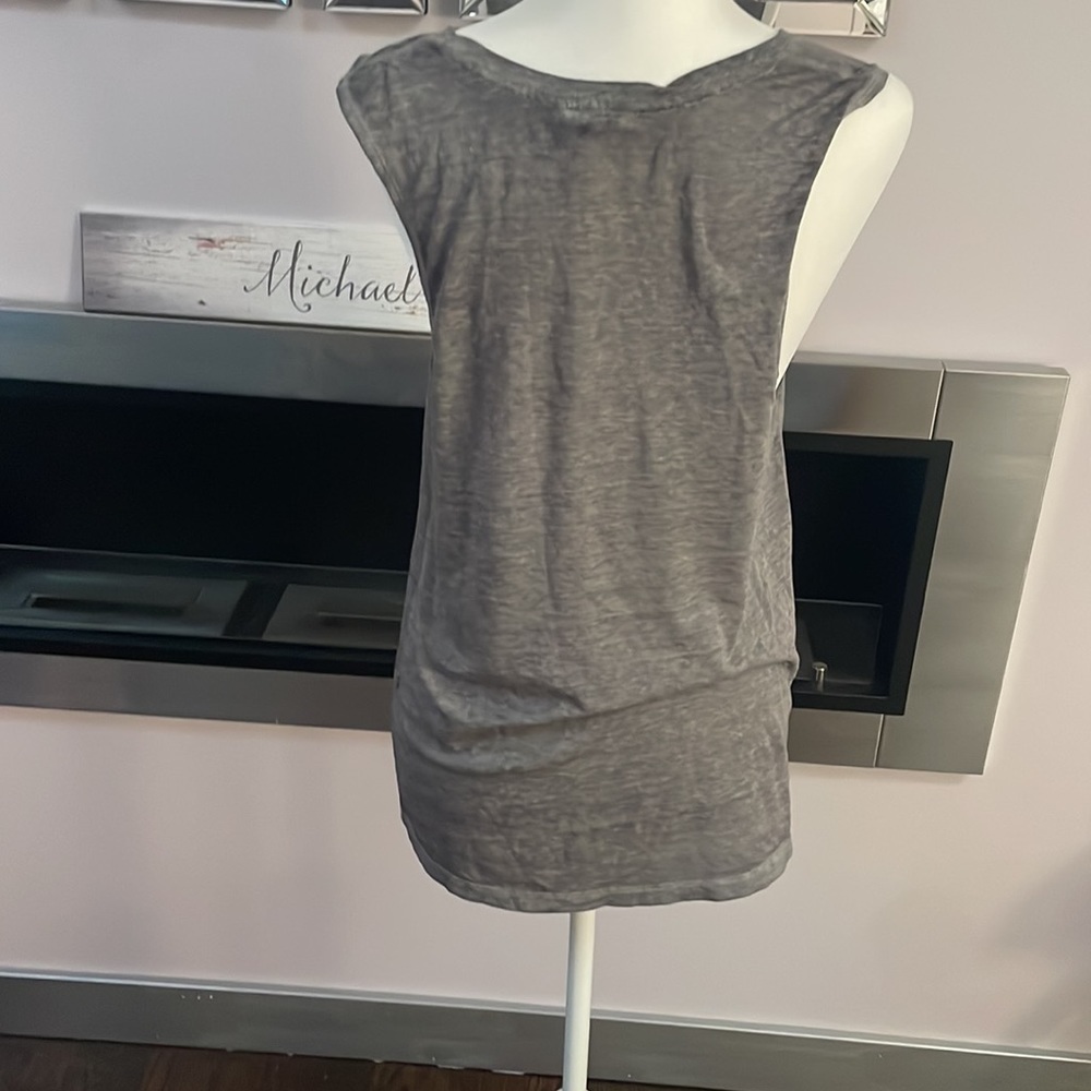 ♡ muscle tank - Picture 4 of 5